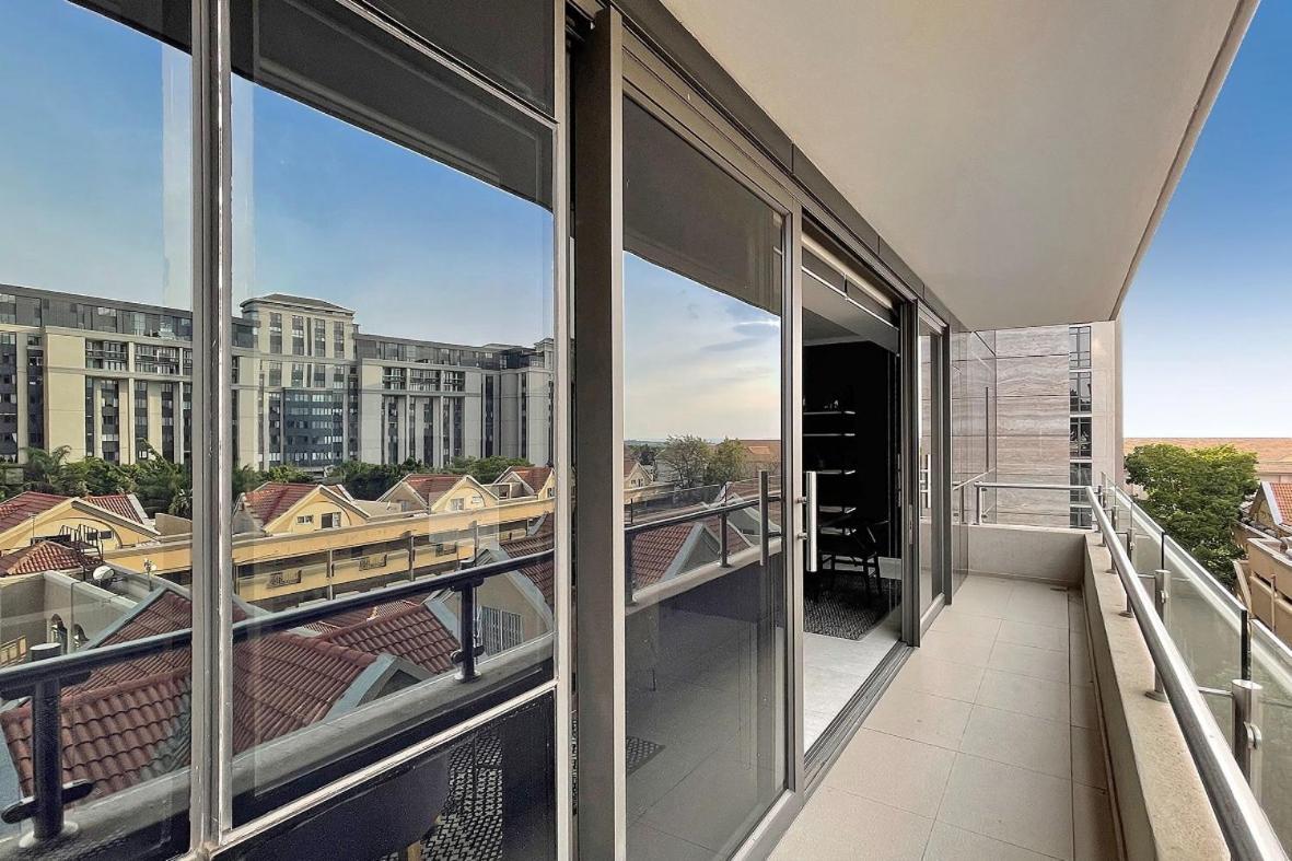 Masingita Towers Executive Suite Johannesburg Bagian luar foto